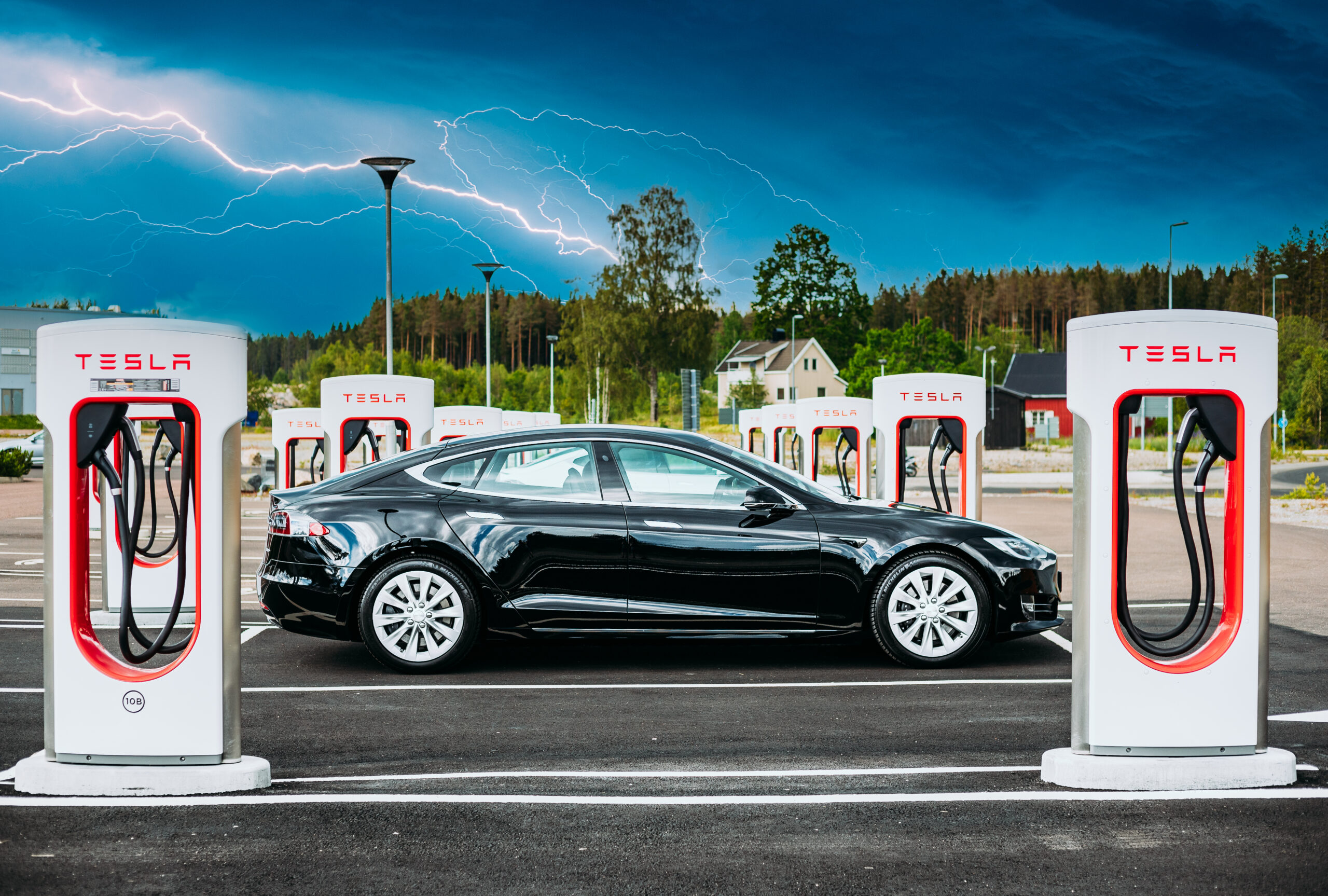 Teslas imponerende supercharger-nettverk er nå også tilgjengelig for andre bilmerker mange steder. 